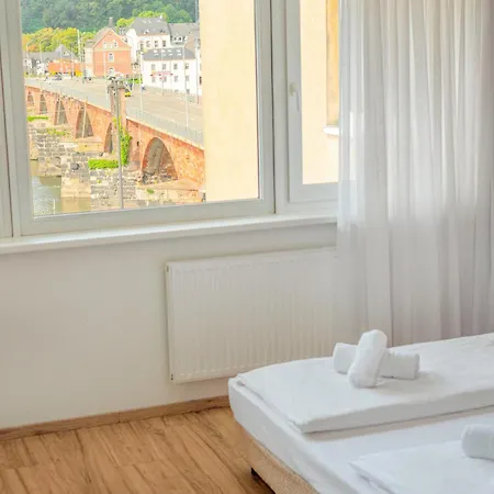 Self-check-in Constantin