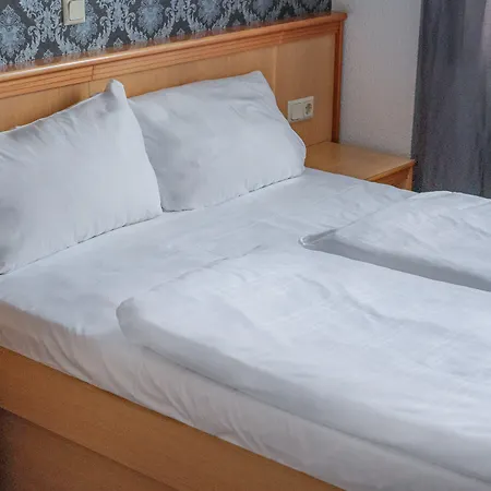 Self-check-in Constantin