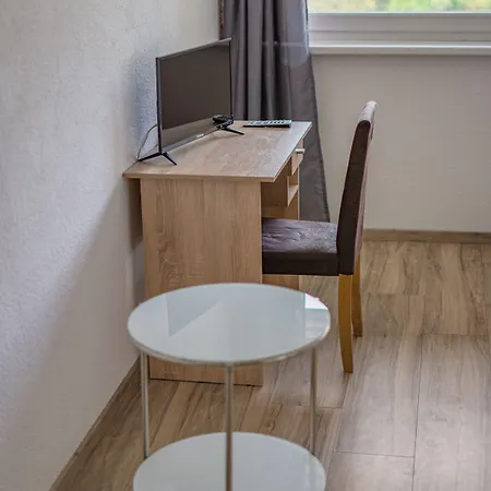 Self-Check-In Hotel Constantin - ohne TV - ohne Ventilator - ohne Parken