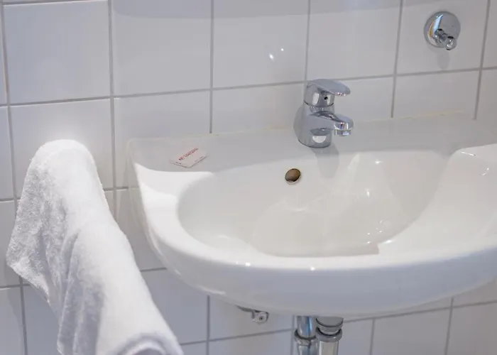 Self-check-in Constantin 3*