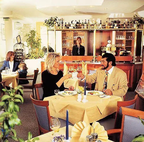 Self-check-in Constantin